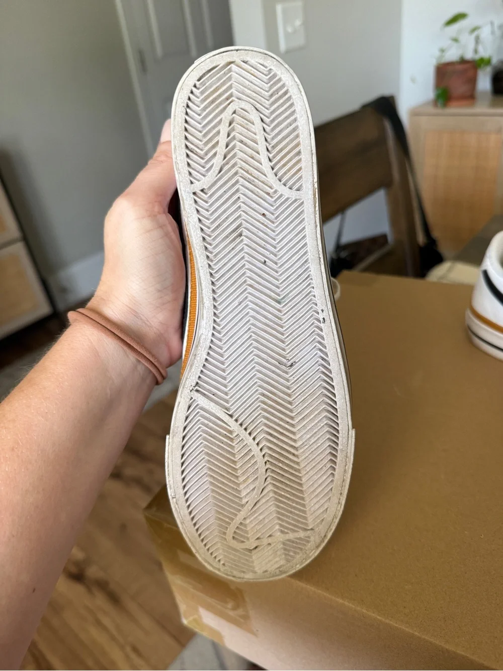 Nike womens court legacy Low-Top Sneakers size 7